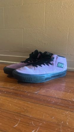 Lavender fog/black skate half cabs
