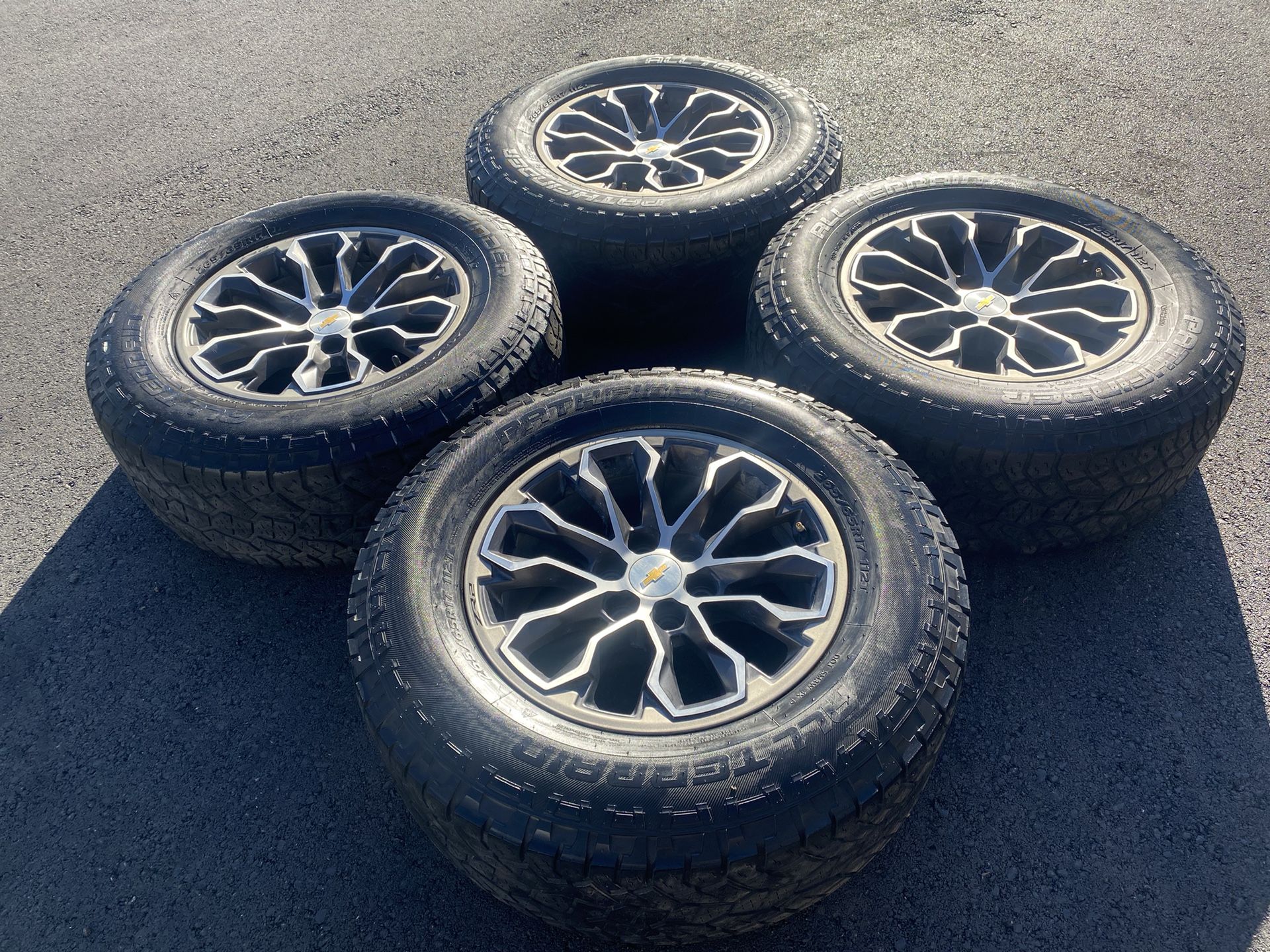 Factory 17” Chevy Colorado Zr2 Rims & Tires ( 6x120 Pattern Canyon Colorado Traverse Acadia Blazer)