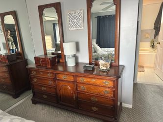 Dresser & mirrors