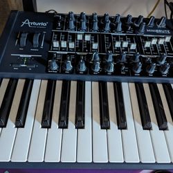 Arturia Minibrute