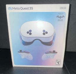 Meta Quest 3S 256GB with case