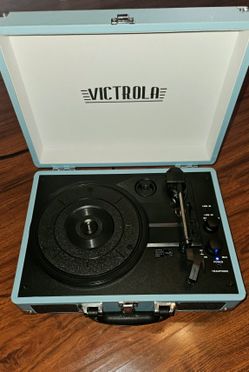 Victrola Journey Turntable Light Blue