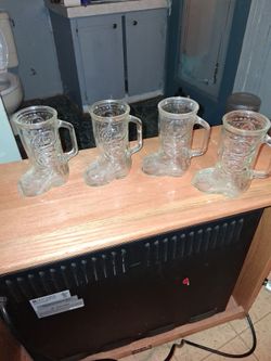 4 pc vintage coffee mugs