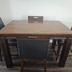 Dining Table With 4 Swivel Chairs