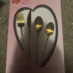 Paris Hilton 16 Piece Flatware Set