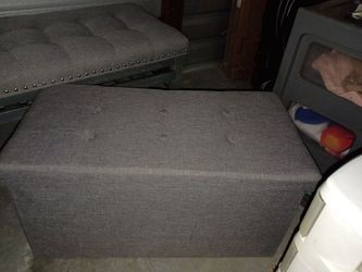 Gray Fabric Tufted Storage Ottoman