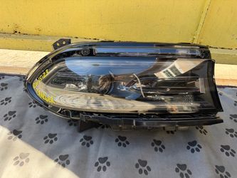 2015-2023 DODGE CHARGER RH HEADLIGHT OEM