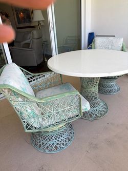 Patio table 2 chairs
