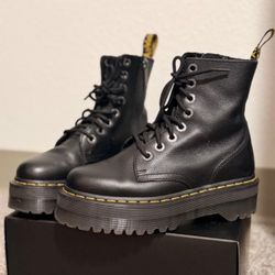 Doc Martens Jadon III platform boots W6