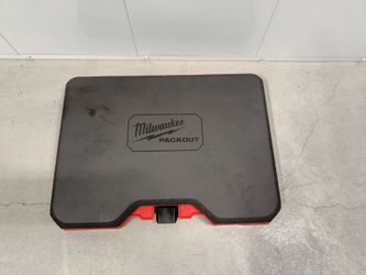 Milwaukee packout kneeling pad
