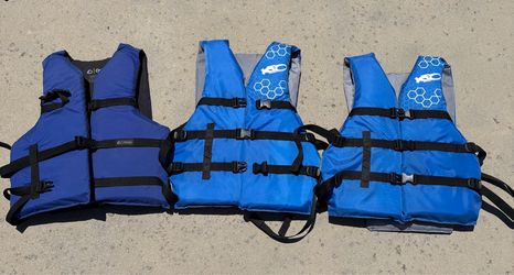 Life Vests / Boating / Water Skiing / Onyx Life Vest / Exxel Outdoors Life Vests
