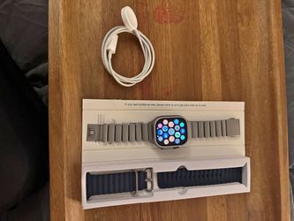 Apple Watch Ultra 2 GPS + Cellular 49MM Titanium case
