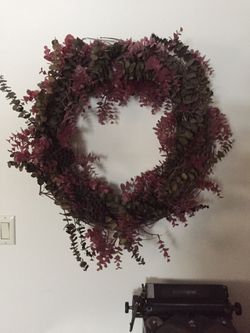 Decorative grapevine wreath