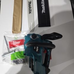 Makita Chainsaw 14"