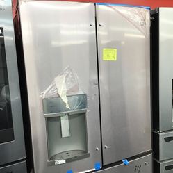 New Scratch And Dent GE 27.7 Cu Ft Stainless Steel French Door Fridge. 1 year Warranty 