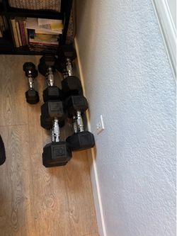 Rack(Hoist )and dumbbells good brands (Hampton ),(TSA) and (Cap)