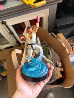 Street Fighter Ryu Collectible Figure with Base
