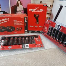 NEW MILWAUKEE M18 FUEL 3/8 IMPACT WRENCH KIT 