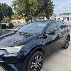 2017 Toyota RAV4 – One Owner, Clean Title