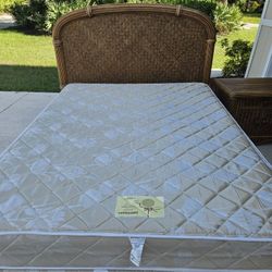 FREE local delivery for Queen Bed! 