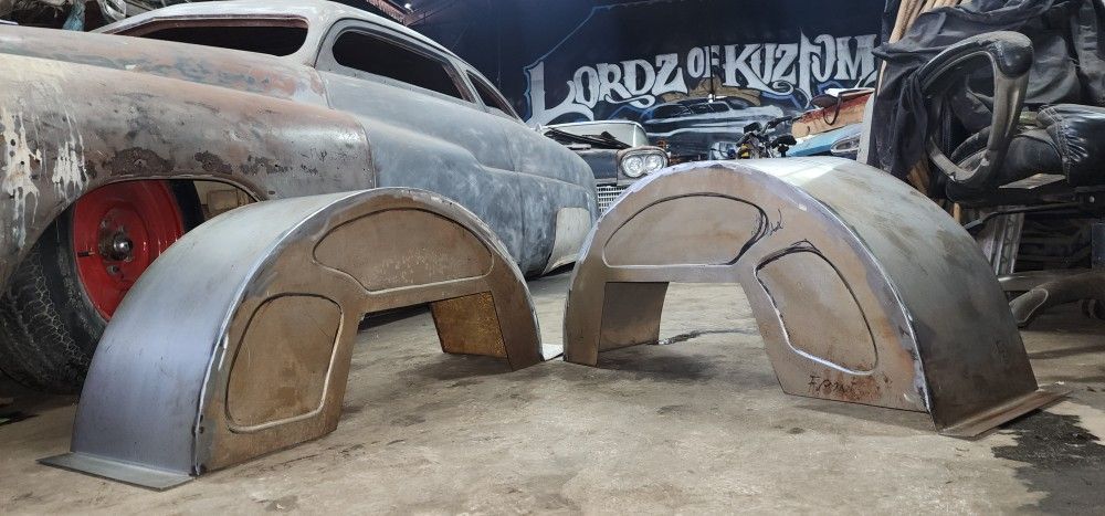 Wheel Tubs For C10 or Any Other Custom . These Are Made To Clear 22 Wheels 13"wide