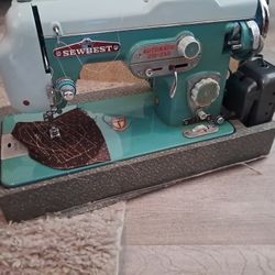 Vintage Sewing Machine For Sale