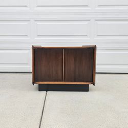 Vintage 1960s Lane Walnut Side Table Cabinet Mid Century Modern