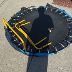 Kids trampoline 