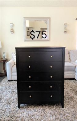 BLACK WOOD DRESSER WITH 5 DRAWERS