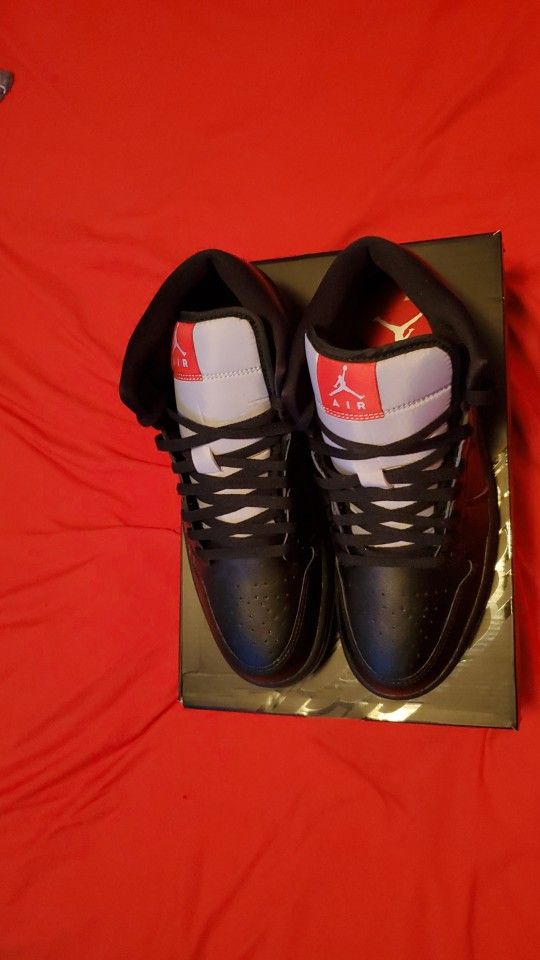 Jordan 1s/ Size 9.5 in Men