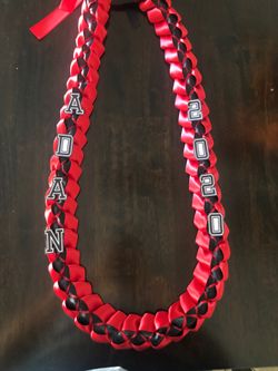 Graduation leis
