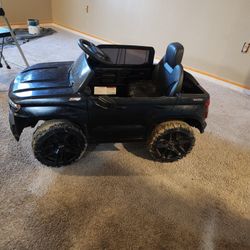 Chevrolet Silverado 12V Electric Ride On Truck with Parent Remote for Kids Ages 3 and Up