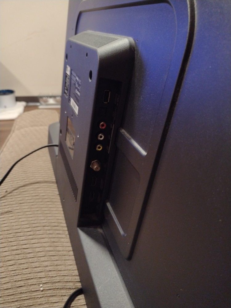 32" HDMI Flat screen TV