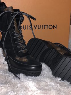 LV BOOTS (Size 38)
