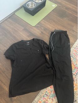 Scrubs size s and xs