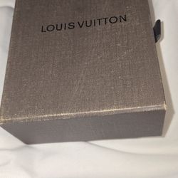 Small Louis Vuitton Box With Envelope 
