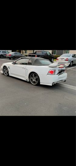 2000 Ford Mustang