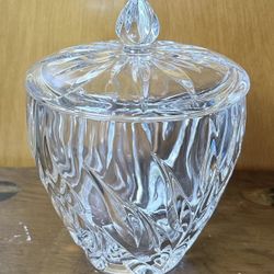 Vtg Decorative Clear Lead Crystal Glass 8” Star Blossom Cookie/Candy Jar w/ Lid
