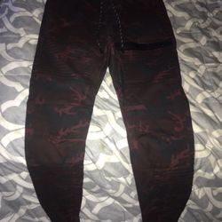 Dark Red Camo Pants (Men’s Medium) Camouflage Joggers
