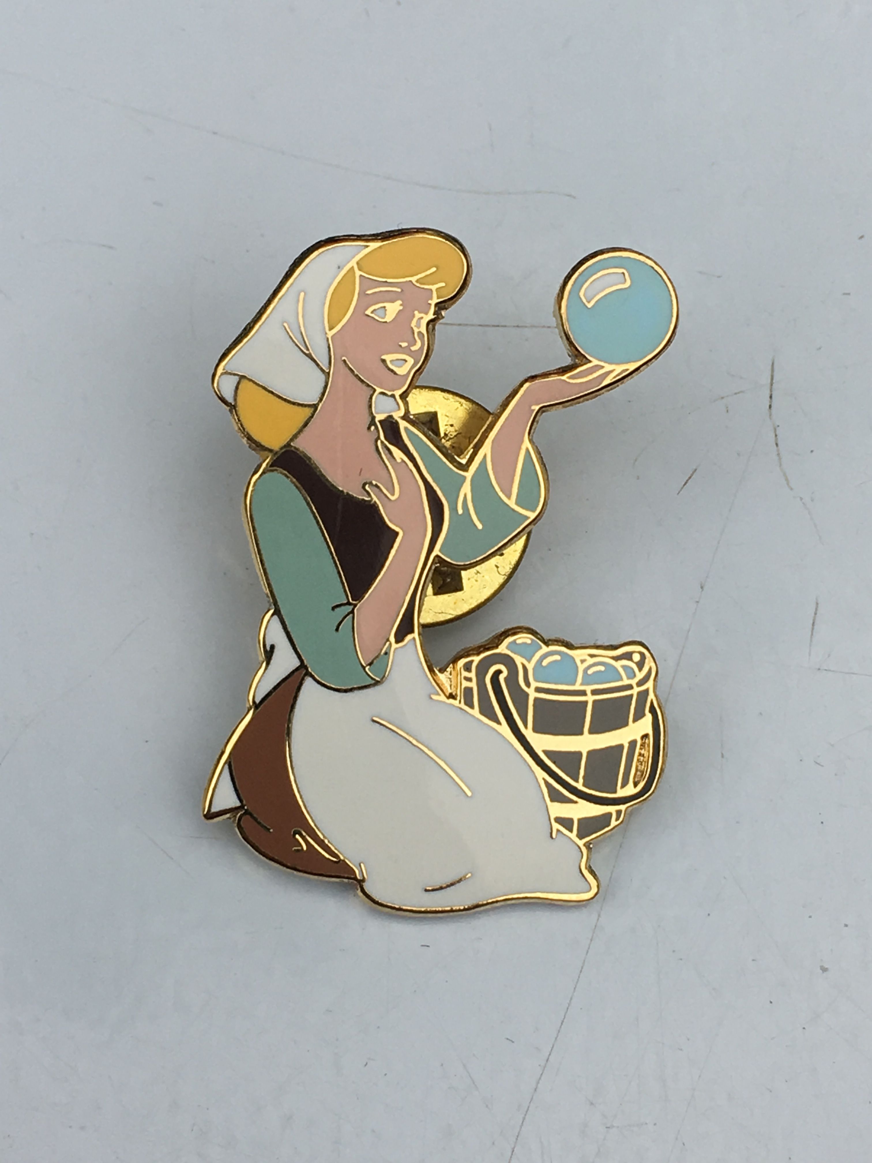 Disney Pin Cinderella 50th Anniversary Set - Cleaning Cinderella
