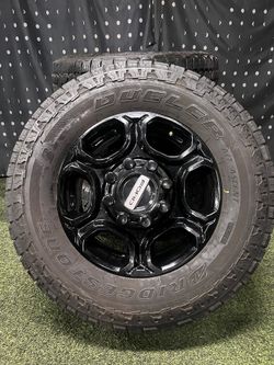 2025 Ford F-250 XLT Super Duty 8 Lug 18 Inch Takeoffs OEM Wheels