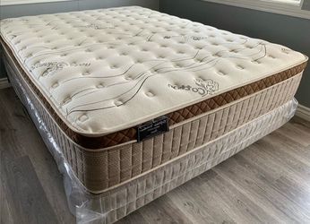 Queen organic cloud edition Europillow top 12inch mattress and boxspring