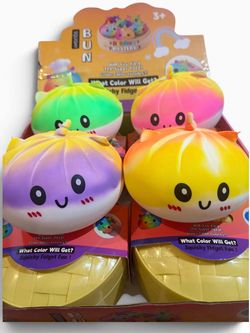 Jumbo 15cm Unicorn Dumpling Squishy Toy | Mystery Color w/ Steamer Basket