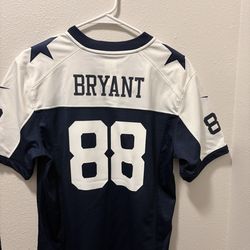 Dallas cowboys large Bryant jersey