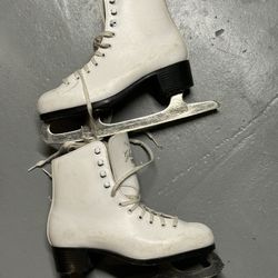 Woman’s Sz 7 Glacier Figure Skates