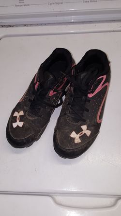 Under Armor Softball cleats size 3.5Y