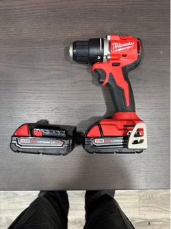 Milwaukee drill set