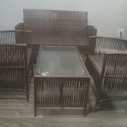Chairs With Table 
