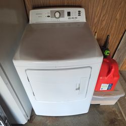 Insignia electric dryer