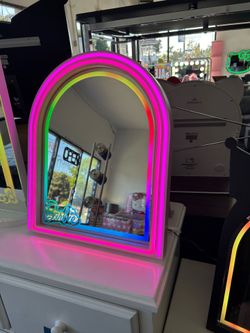 Barbie table top arch RGB mirror